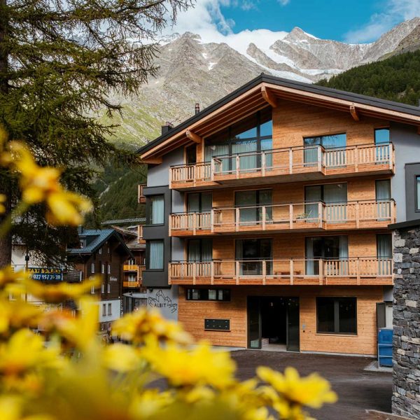 Gebr-Zangaffinen-AG-Referenzen-Hochbau-MFH-Albit-Saas-Fee-2